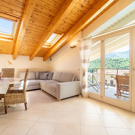 The A-line View A With Pool & Garage Apartment Tremezzo