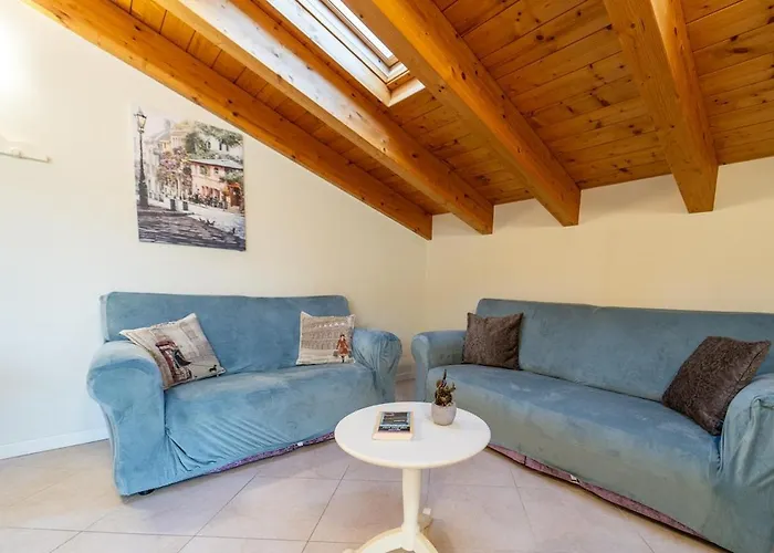 The A-Line Lake Como View Apt A With Pool & Garage Διαμέρισμα