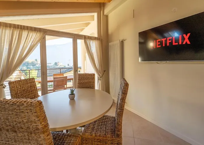 The A-Line Lake Como View Apt A With Pool & Garage Διαμέρισμα *